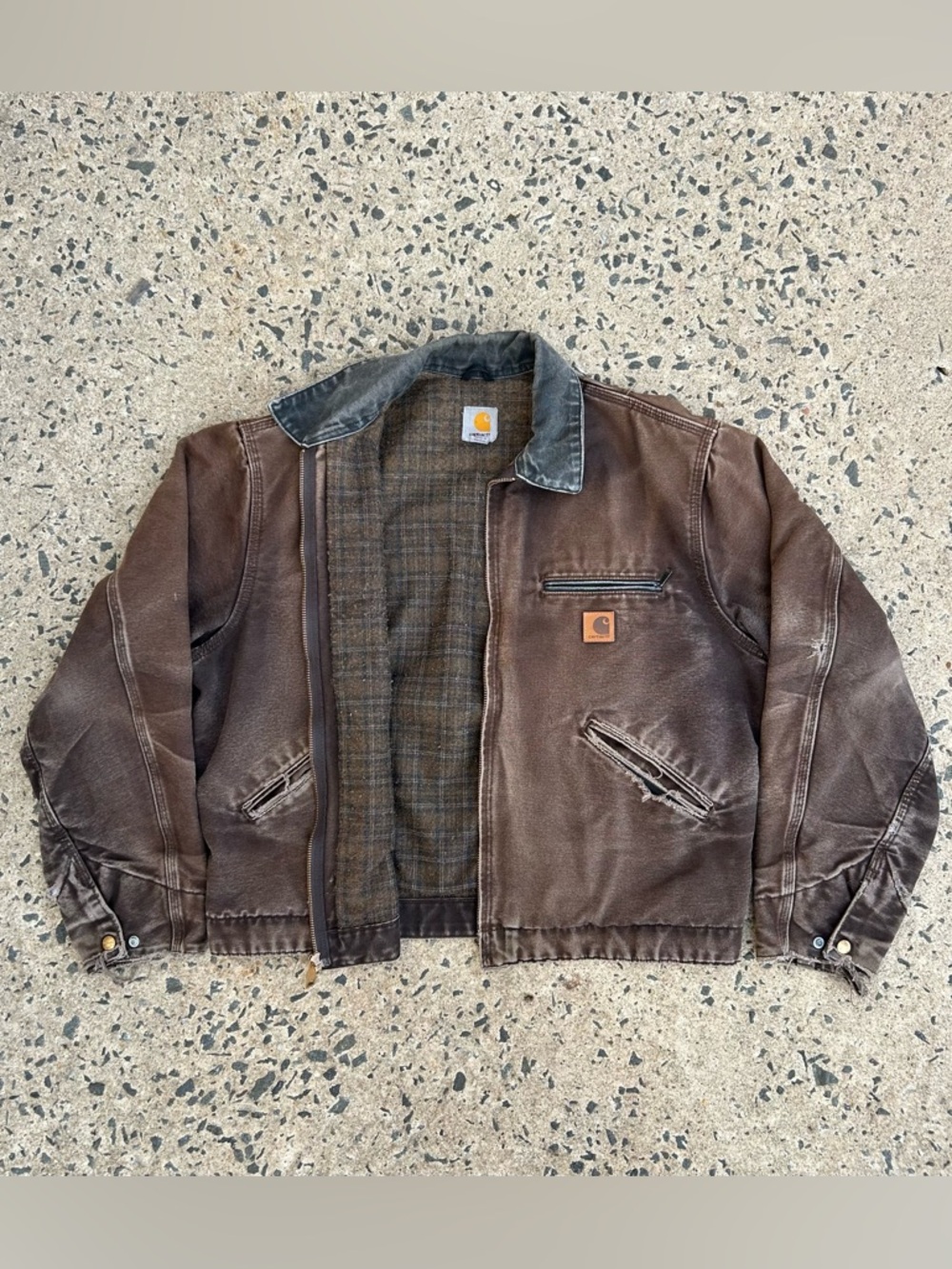 VTG  Carhartt Detroit Jacket J97 DKB Brown Distressed And Faded Size Large